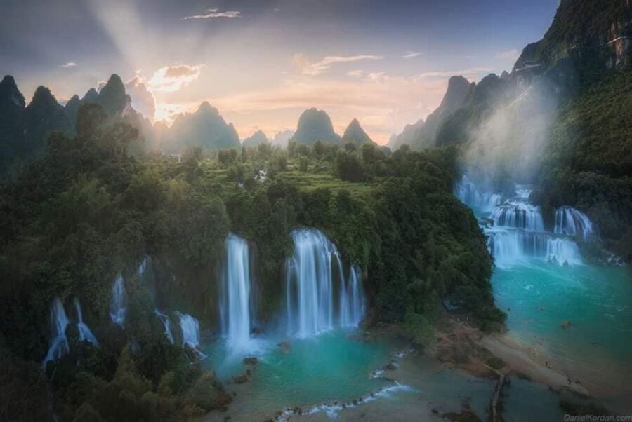 2Day Ban Gioc Waterfall Tour from Hanoi - Three hundred steps to Ban Gioc Pagoda