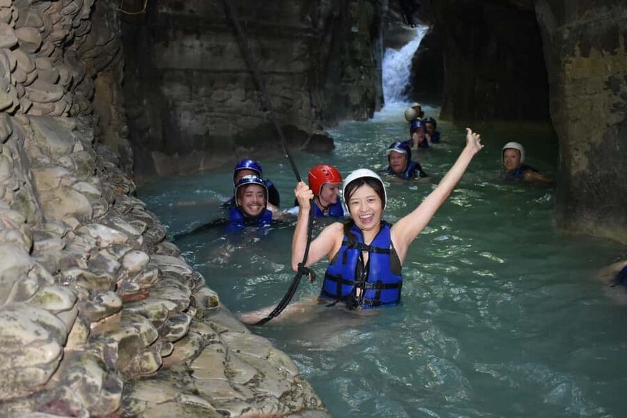 7 Waterfalls Tour With Lunch in DR (Taino Bay & Amber Cove) - Key points at a glance
