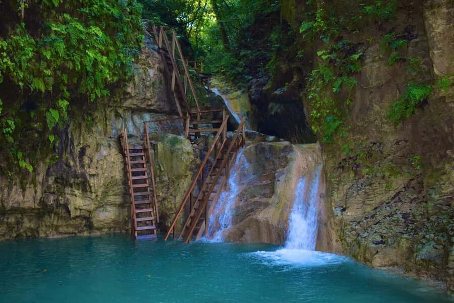 7 Waterfalls Tour With Lunch in DR (Taino Bay & Amber Cove) - Seven waterfalls, one wet afternoon