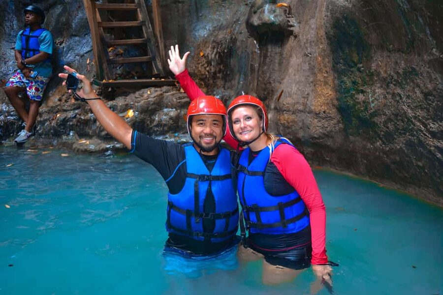 7 Waterfalls Tour With Lunch in DR (Taino Bay & Amber Cove) - Friendly guides and photo service