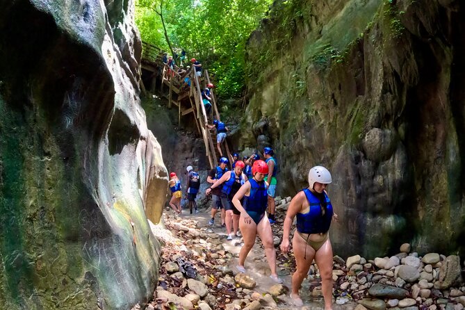 7 waterfalls+typical food - Lunch, local products, and the ride back