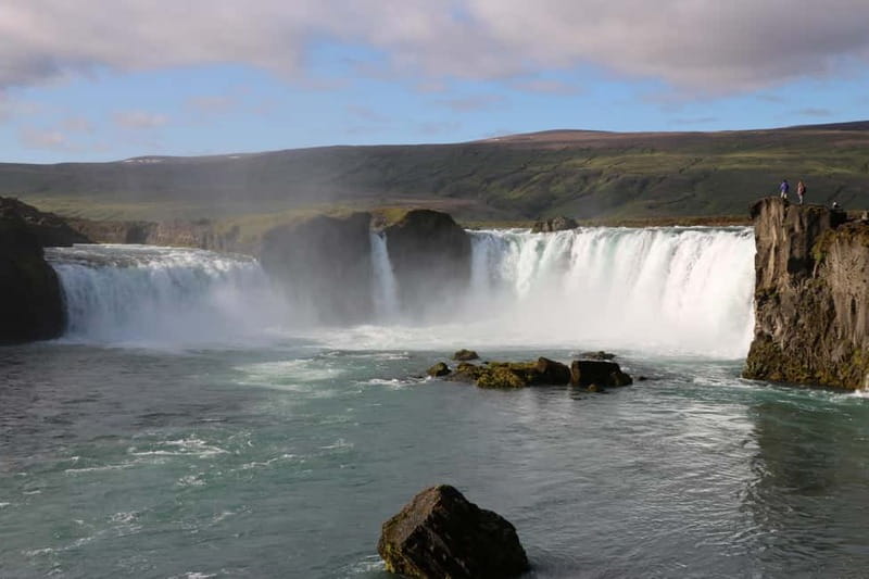 Akureyri: Day Trip to Goðafoss, Lake Mývatn & Nature Baths - Why this Akureyri day trip works well