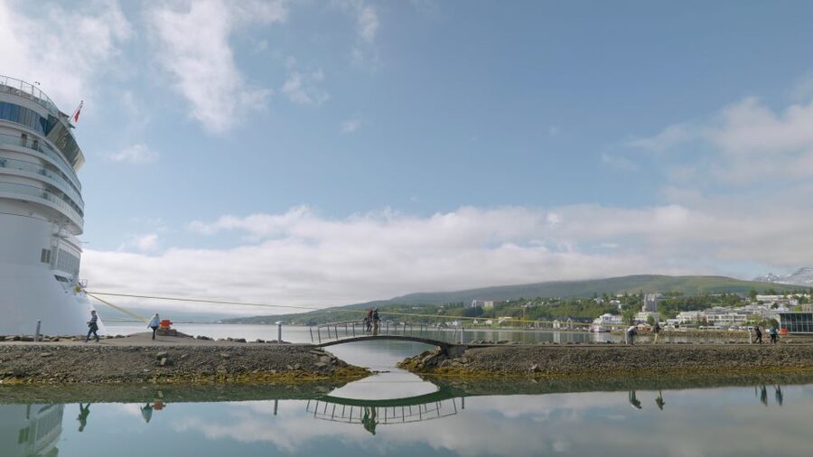 Akureyri Port: Lake Mývatn and Godafoss Waterfall Tour - Dimmuborgir, the best walking stop of the day