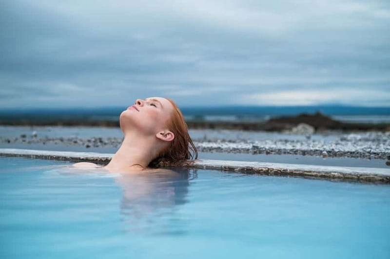 Akureyri Port: Myvatn Nature Baths & Godafoss Waterfall Tour - Finding the bus at Gránufélagsgata 50