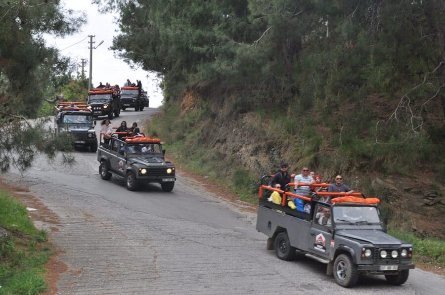 Alanya: Jeep Tour with Dim Cave, Waterfall with Dimcay Lunch - Village life near the Dim Dam