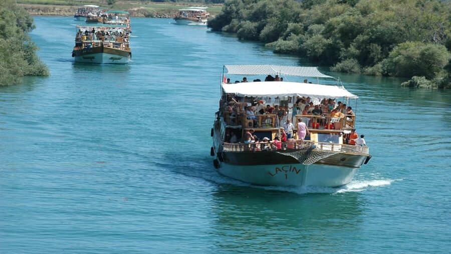Alanya/Side: Manavgat River & Waterfall, Boat Tour, & Bazaar - Finding your way through the Manavgat bazaar