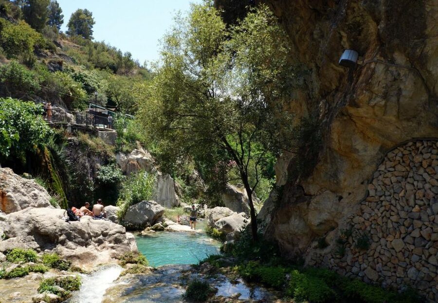 Algar Waterfalls Coach Trip - From Albir & Benidorm - Crowds, weather, and the best timing