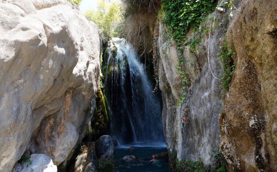 Algar Waterfalls Coach Trip - From Albir & Benidorm - Entering the falls and getting your bearings