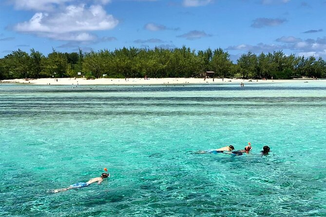 All inclusive SPEEDBOAT FULL DAY to ILE AUX CERF & GRSE WATERFALL - GRSE Waterfall and its monkeys