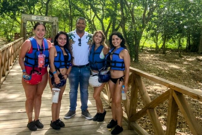 AMBER COVE-TAINO BAY 5 Zip Lines 7 Waterfalls + Locale Food - Dominican lunch after the water