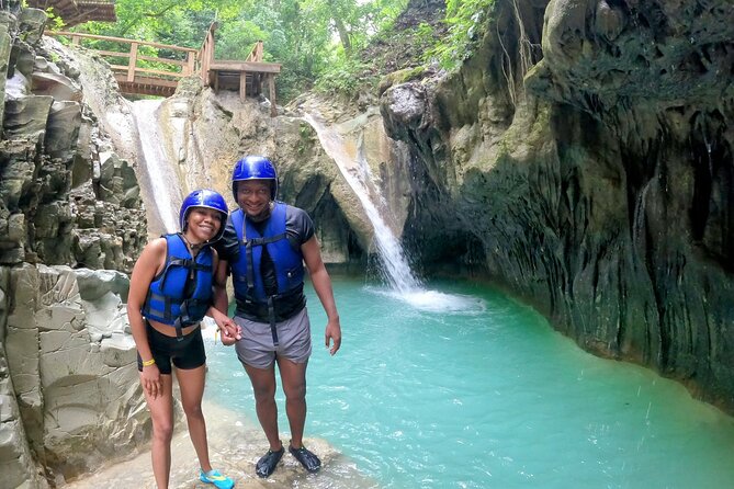 AMBER COVE-TAINO BAY 7 Damajagua Waterfalls + Locale Food - Port pickup and cruise-day timing
