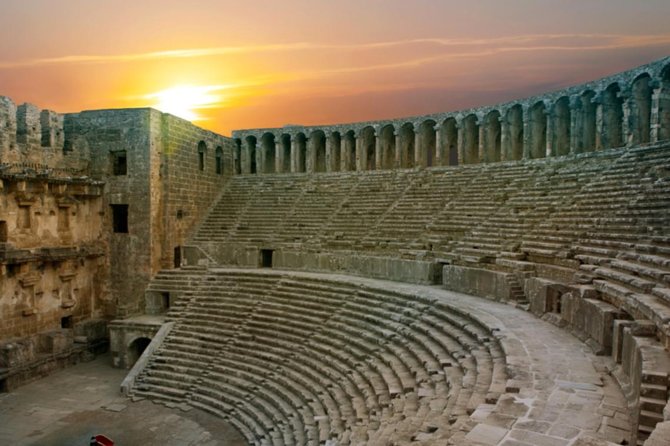 Antalya Excursion to Perge, Aspendos, side, Manavgat waterfall - Perge: Roman streets in a wide-open setting