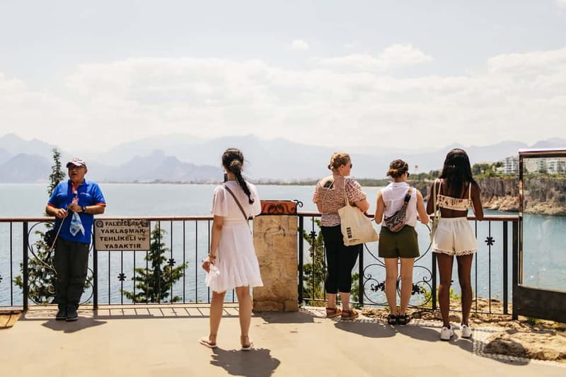 Antalya: Old Town with Aquarium or Cable Car & Waterfalls - The optional stop: Tahtalı Mountain or Antalya Aquarium