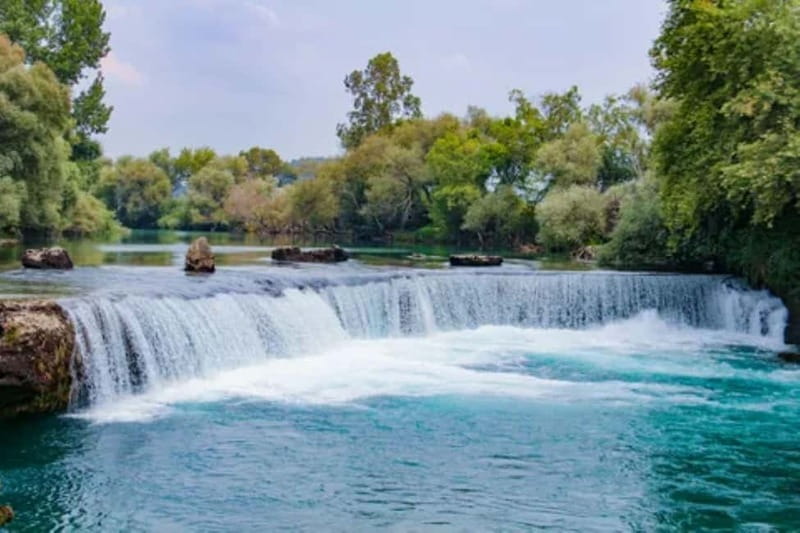 Antalya & Side: Manavgat River Cruise, Waterfall & Bazaar - What lunch on the boat is really like
