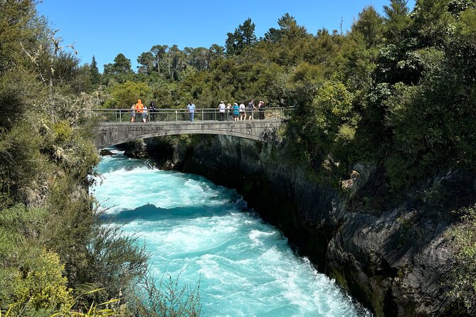 Auckland: Rotorua, Taupo, Waiotapu & Huka Falls Private Trip - Who should book this experience?