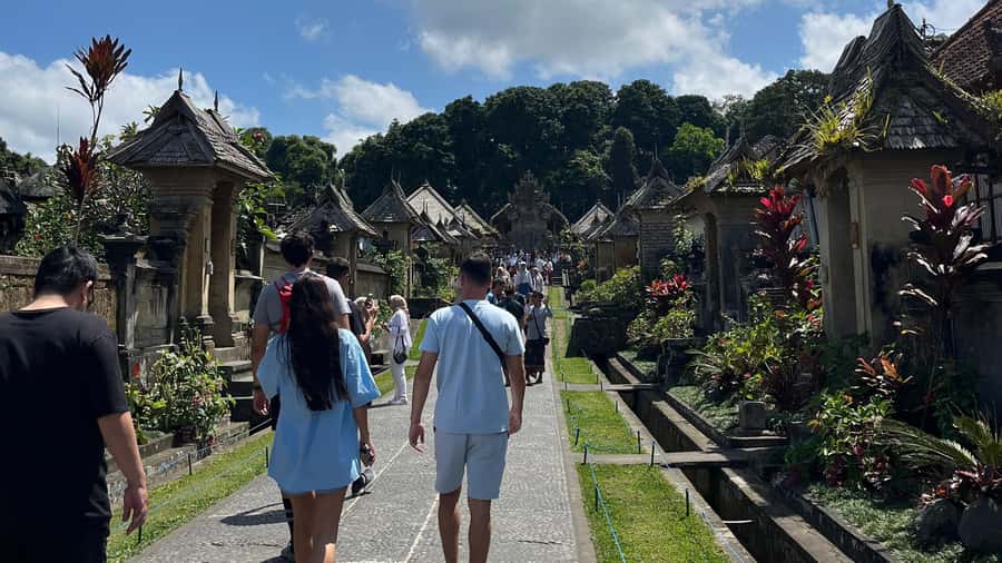 Bali: Besakih temple, Tukad Cepung waterfall, Penglipuran - Tukad Cepung Waterfall’s short, photogenic stop