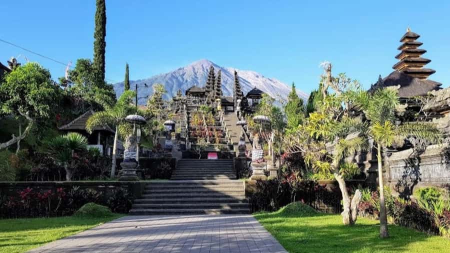 Bali: Besakih temple, Tukad Cepung waterfall, Penglipuran - Besakih Temple and Bali’s spiritual center