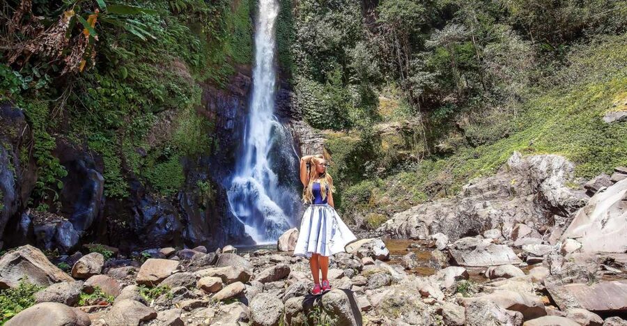 Bali: Gitgit and Alingaling Waterfalls Small Group Tour - What to pack for a wet, active day