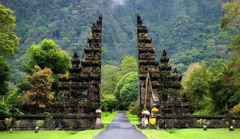 Bali: Lake Temple, Jatiluwih Rice Terrace & Waterfall Tour - One long day through Bali’s central highlands