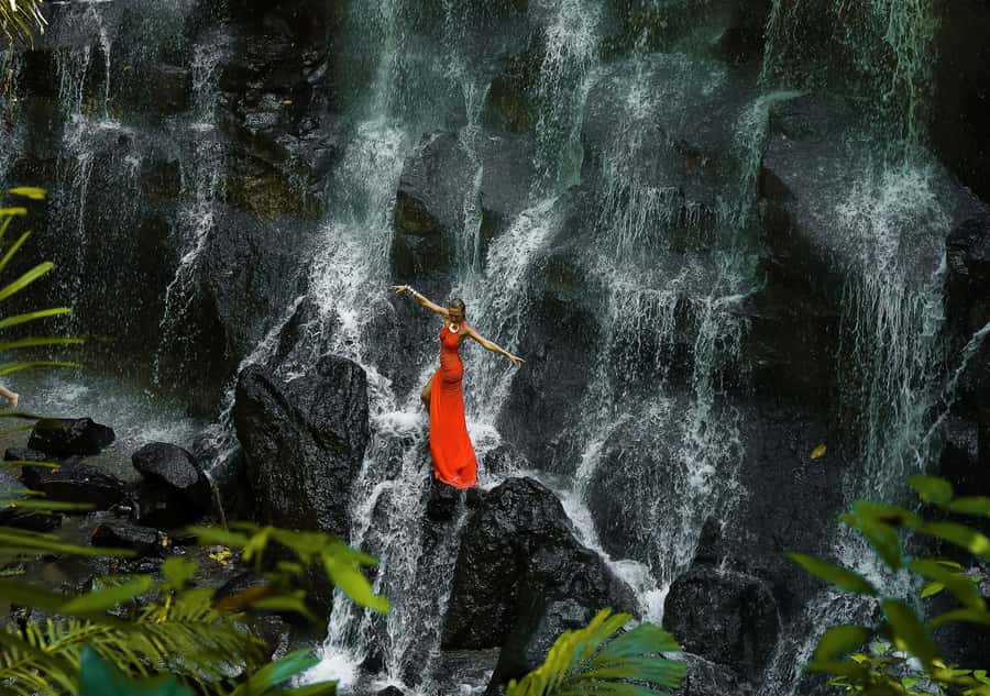 Bali/Ubud: Kanto Lampo Waterfall, Monkey Forest & Swing Tour - Why this seven-hour Ubud day works