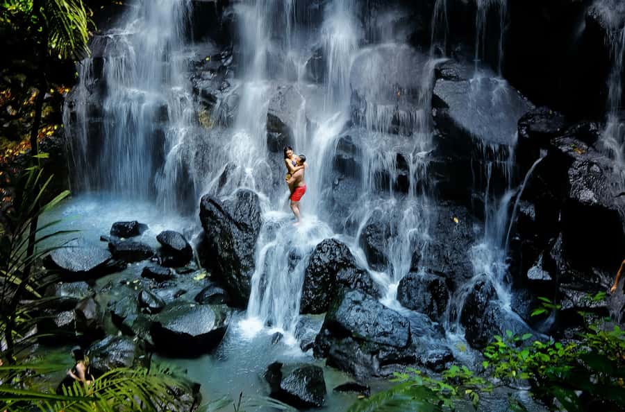 Bali/Ubud: Kanto Lampo Waterfall, Monkey Forest & Swing Tour - Kanto Lampo Waterfall: the wettest hour