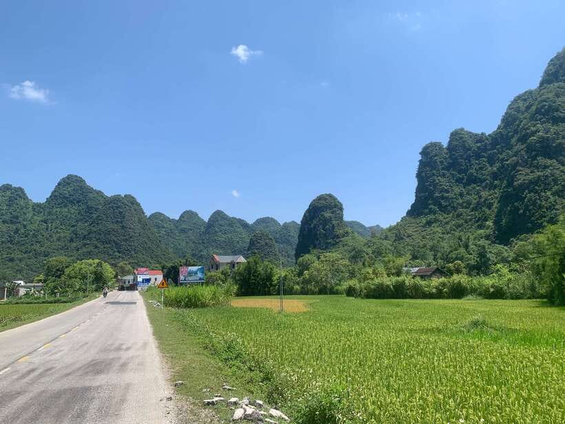 Ban Gioc Waterfall - God Eyes Mountain 1 Day By Car - Lunch near the waterfall