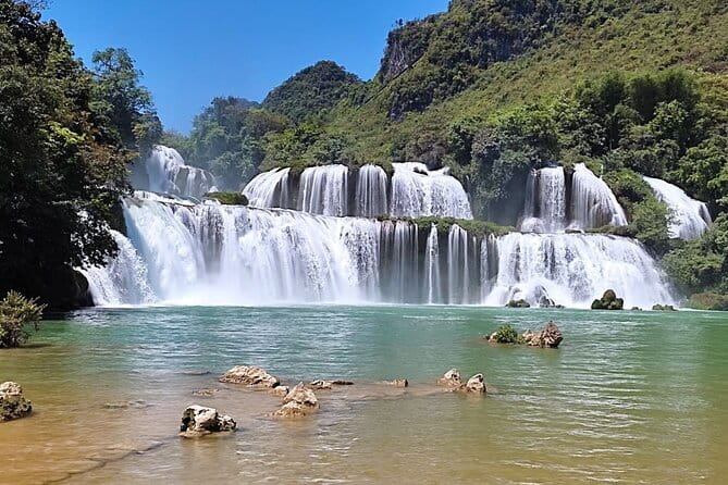 Ban Gioc Waterfall - Nguom Ngao Cave full day - BEST SELLING - Truc Lam Pagoda and the view from the hillside