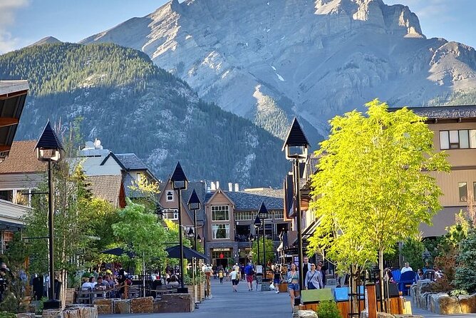 Banff Gondola Hot Springs Bow Falls and Three Lakes tour - The Banff sign is a quick final photograph