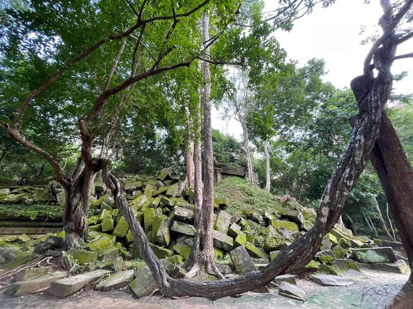 Banteay Srei, Kulen Waterfall & Beng Mealea Small-Group Tour - Key points at a glance