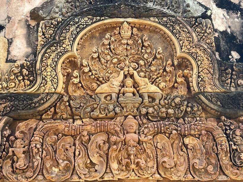 Banteay Srei, Kulen Waterfall & Beng Mealea Small-Group Tour - Reading the River of 1000 Lingas