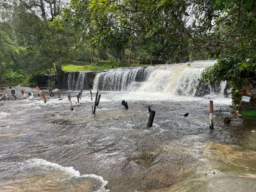 Banteay Srei, Kulen Waterfall & Beng Mealea Small-Group Tour - Guide care, transport, and the true price
