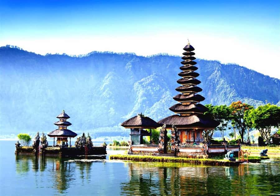 Banyumala Waterfall Trek, Bedugul and Lake Beratan Tour - The guide can shape the whole day