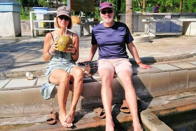 Batu Caves,Waterfalls and Hot Springs Tour With Lunch - What the guide adds to a flexible day
