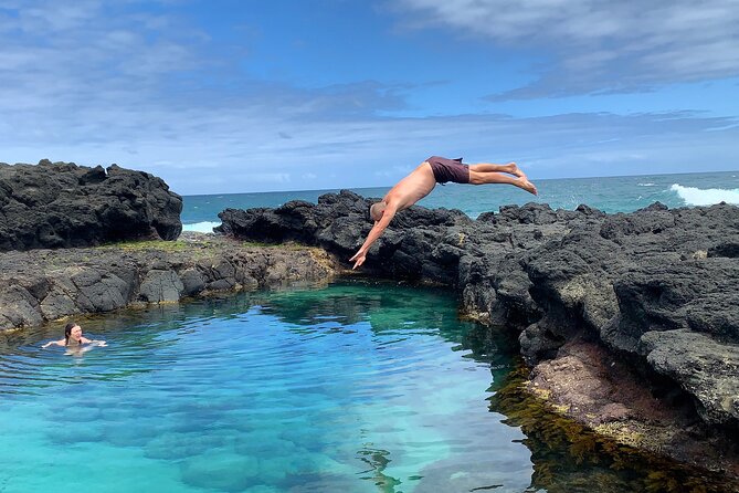 Behind The Bay - Explore Like a Local: Waterfalls/paddleboarding - Broken Head Nature Reserve and the walk to the coast