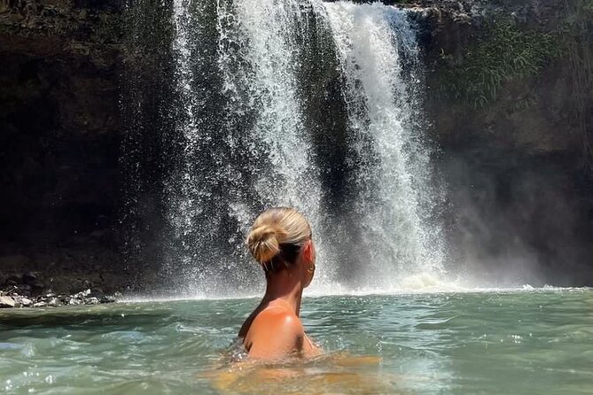 Behind The Bay - Explore Like a Local: Waterfalls/paddleboarding - The guides shape the day