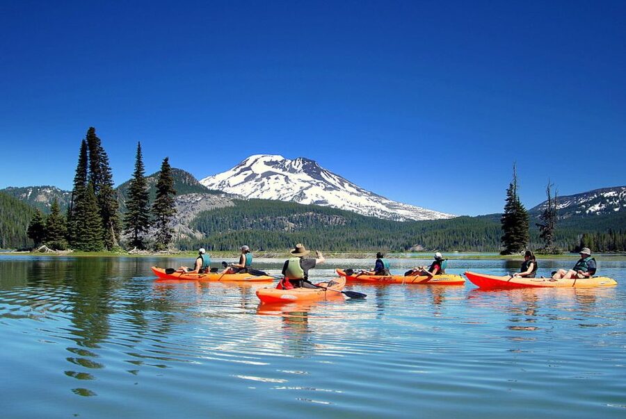 Bend: Guided Kayak Tour on the Cascade Lakes - From Bend to the Cascade Lakes