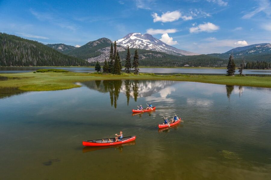 Bend: Half-Day Brews & Views Canoe Tour on the Cascade Lakes - The main paddle: coves, wetlands, and volcanic shoreline