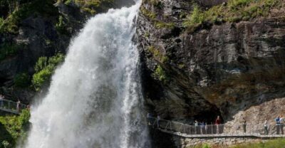 Bergen: Hardangerfjord, Voss Gondola & 3 Great Waterfalls