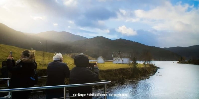 Bergen: Mostraumen Fjord & Waterfall Cruise - Reaching Mostraumen and the strongest scenery