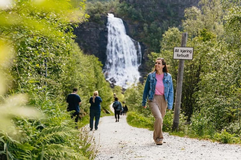Bergen: Old Town and Waterfalls Guided Tour with Waffles - Why this Bergen tour works so well
