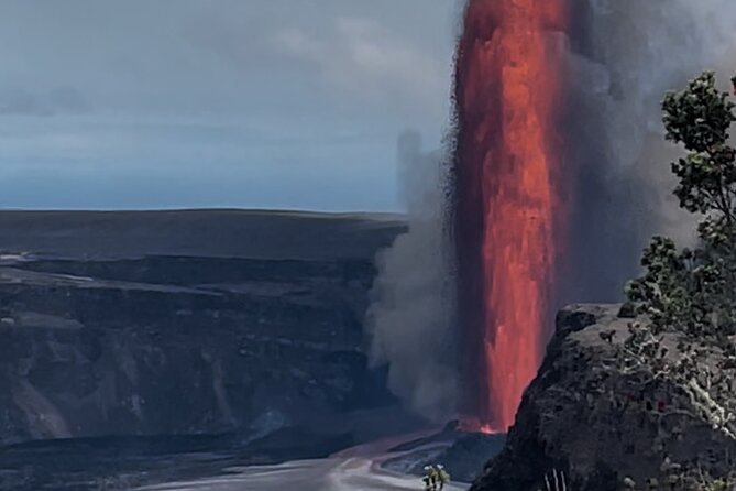 Best of Big Island: Volcanoes, Waterfall, Blacksand Beach & Lunch - A volcano day that also feels local
