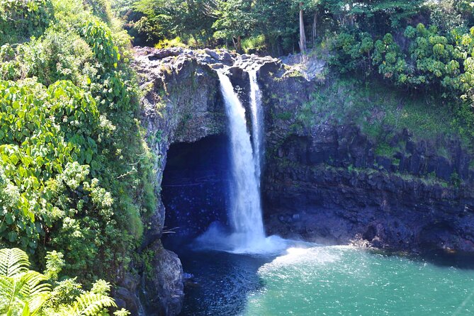 Big Island in a Day-Explore Volcanoes, Waterfalls, Beaches & more - Key points at a glance