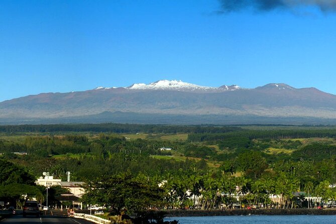 Big Island Scenic Tour: Volcano HiloTown Waterfalls Beach & Lunch - Lunch in Hilo, with local flavor