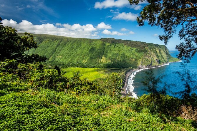 Big Island Waterfalls Tour with Swimming and Botanical Garden - Rainbow Falls and the Hilo side
