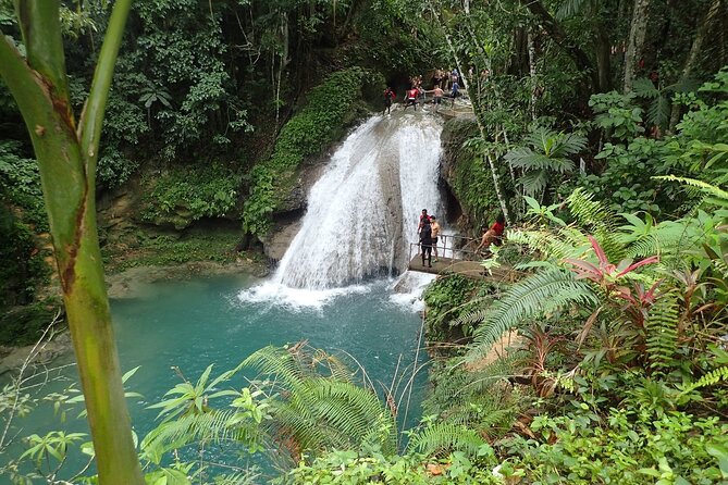 Blue Hole and River Tubing Combo Tour from Ocho Rios - White River tubing: the quiet second act