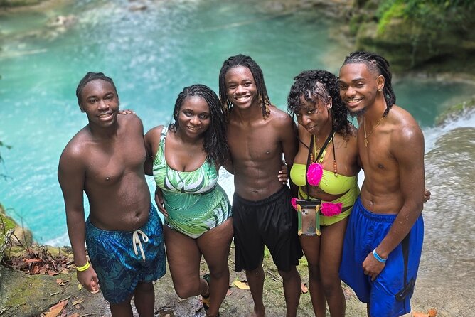 Blue Hole, Horseride with Swim and Bamboo Rafting Ocho Rios - The bamboo raft slows the rhythm