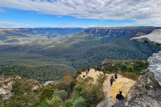 Blue Mountains Small Group Tour with Waterfall Walk & Fresh Lunch - Why this Blue Mountains day feels different
