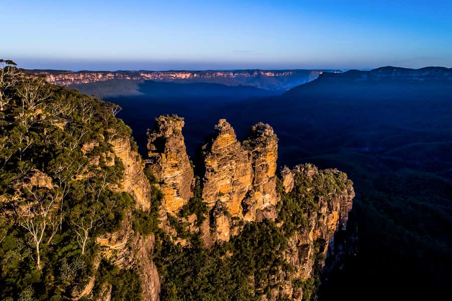 Blue Mountains Sunset Waterfalls Wildlife Tour From Sydney - Guides who shape the day
