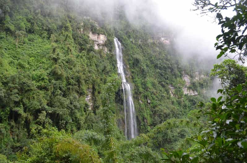 Bogota: Hike to La Chorrera Waterfall, El Chiflón and Guadalupe Hill - Who will enjoy this outing most