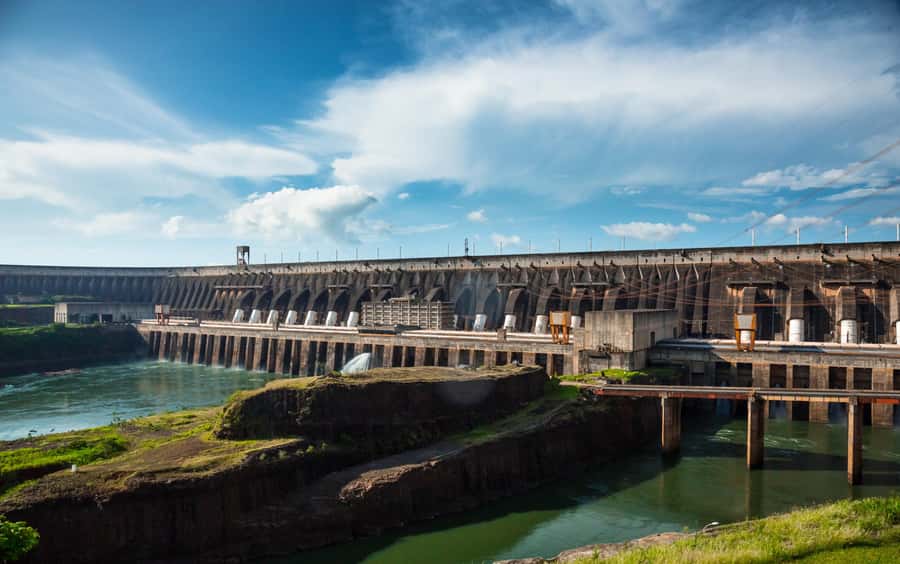 Brazilian Falls, Bird Park and Itaipu Dam - Why this one-day combination works